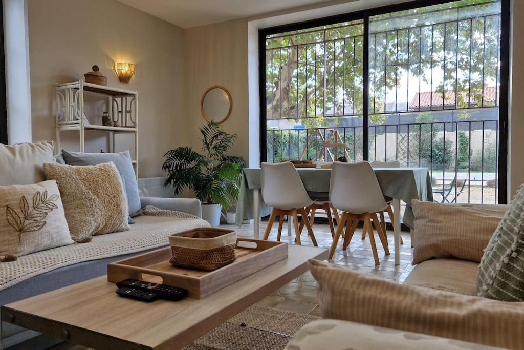 Le Champ Du Roy Apartment ชาส-ซูร์-โรน ภายนอก รูปภาพ