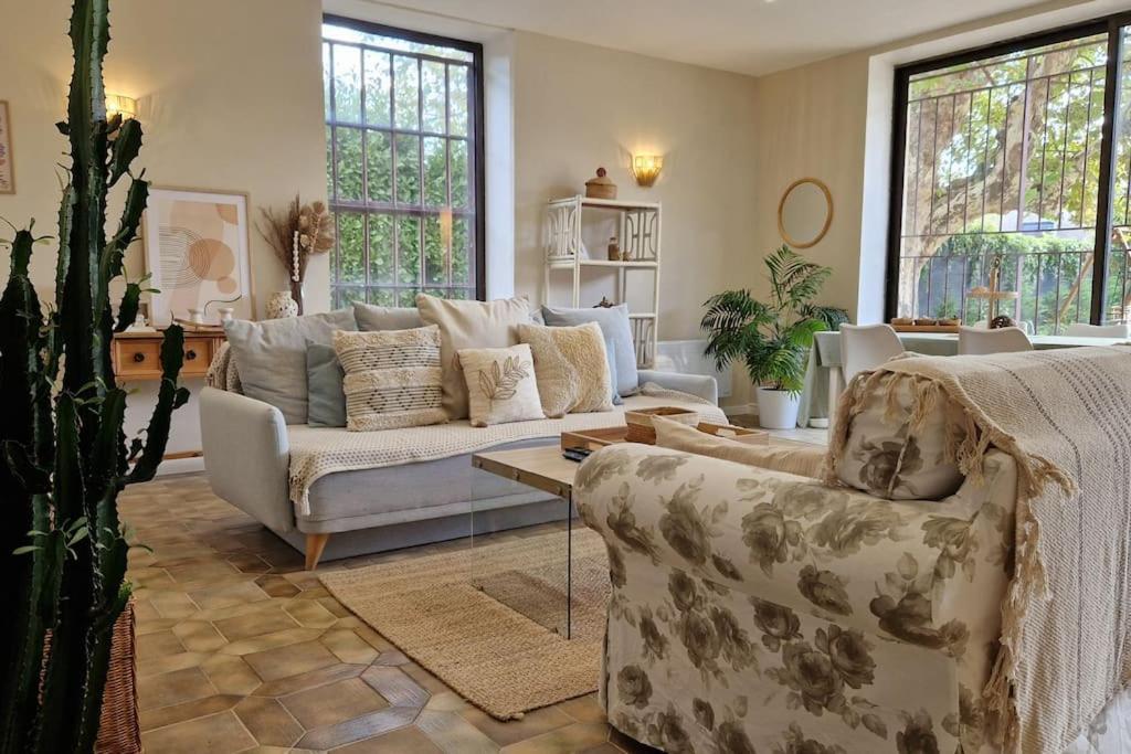 Le Champ Du Roy Apartment ชาส-ซูร์-โรน ภายนอก รูปภาพ